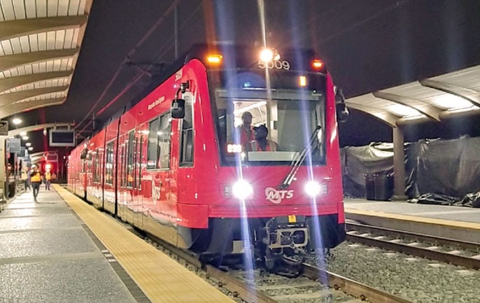 Mid-Coast-First-MTS-test-train-at-Tecolote-Station